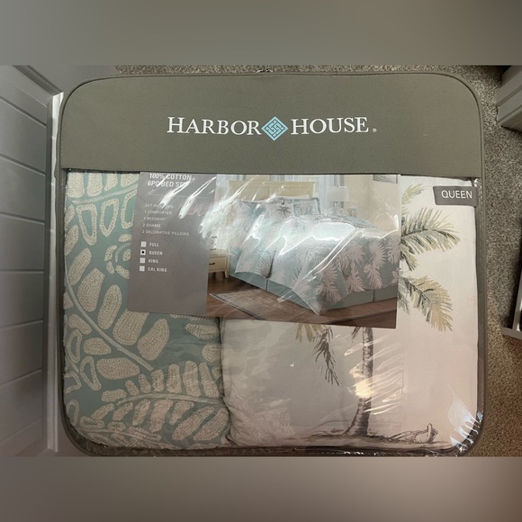 6 piece Harbor House tropical queen comforter set - Picture 5 of 5